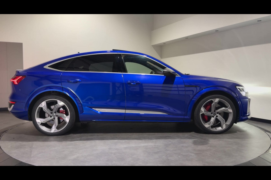 Audi Q8 Sportback e-tron S quattro SQ8 115 kWh | Valcona Leder | Panoramadaj | Trekhaak | 22'' | Matrix LED | Memory | B&O |