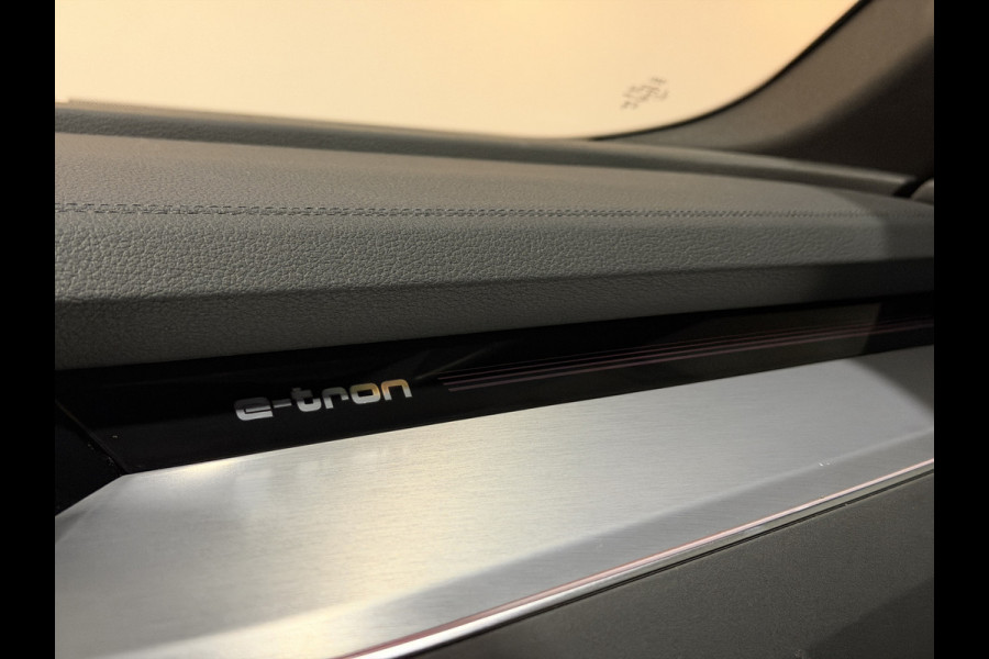 Audi Q8 Sportback e-tron S quattro SQ8 115 kWh | Valcona Leder | Panoramadaj | Trekhaak | 22'' | Matrix LED | Memory | B&O |