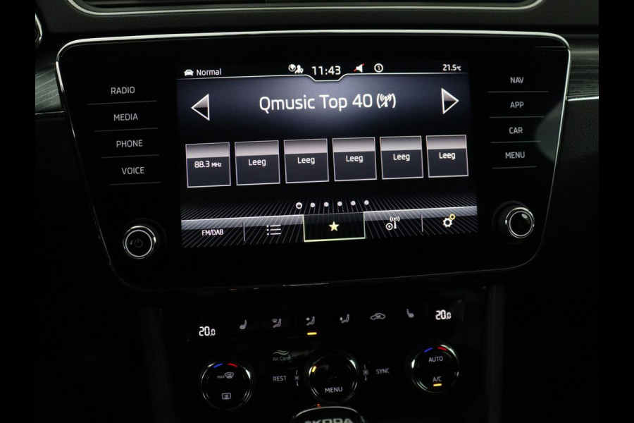 Škoda Superb Combi 1.4 TSI iV Business Edition Plus | SOH 93,2% | Camera | Cruise control | Navigatie | DAB+ | Carplay | Climate control | Sfeerverlichting