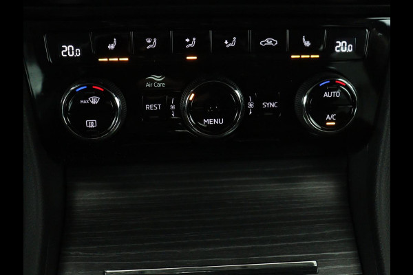 Škoda Superb Combi 1.4 TSI iV Business Edition Plus | SOH 93,2% | Camera | Cruise control | Navigatie | DAB+ | Carplay | Climate control | Sfeerverlichting