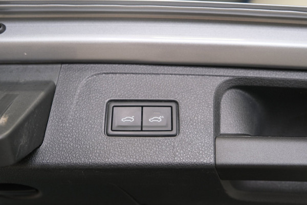 Volkswagen Passat Variant 1.5 TSI Comfortline Business Automaat - N.A.P. Airco ,Cruise, Navi, PDC, Carplay, Virtual display.