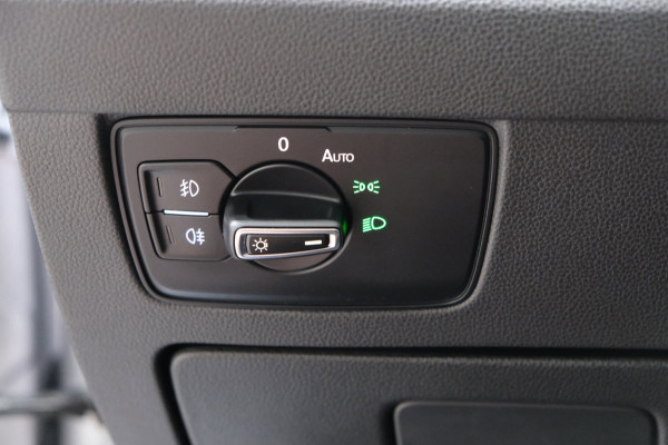 Volkswagen Passat Variant 1.5 TSI Comfortline Business Automaat - N.A.P. Airco ,Cruise, Navi, PDC, Carplay, Virtual display.