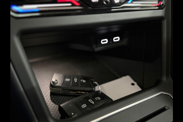 Volkswagen Taigo 1.5 TSI R-Line Executive | Pano | ACC | Digital Cockpit | Camera | Keyless
