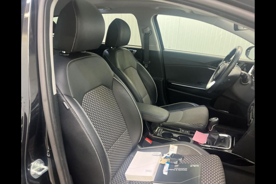 Kia Ceed Sportswagon 1.0 T-GDi 120PK ExecutiveLine / Panorama-schuifdak / 1/2 Leder / Navigatie / Airco-ecc./ Pdc+Camera / Stoel-Stuurverwarming /