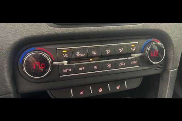 Kia Ceed Sportswagon 1.0 T-GDi 120PK ExecutiveLine / Panorama-schuifdak / 1/2 Leder / Navigatie / Airco-ecc./ Pdc+Camera / Stoel-Stuurverwarming /