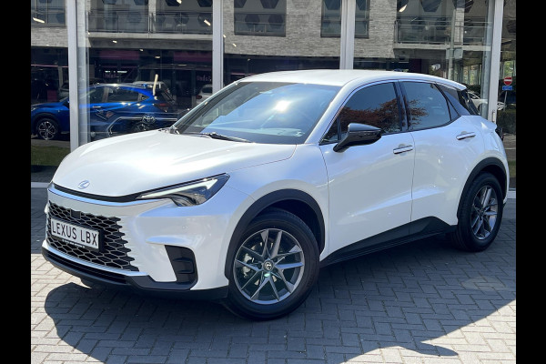 Lexus LBX 1.5 Comfort & Safety Pack | Dodehoekherkenning, Parkeersensoren, Keyless, Stoelverwarming