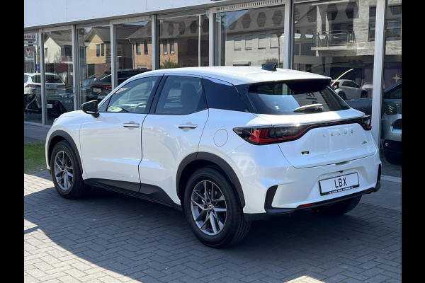 Lexus LBX 1.5 Comfort & Safety Pack | Dodehoekherkenning, Parkeersensoren, Keyless, Stoelverwarming