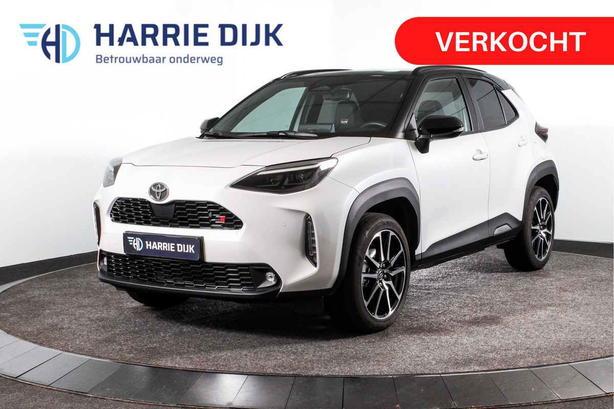 Toyota Yaris Cross 1.5 Hybrid 130 GR SPORT | Adapt. Cruise | Head-up | 360 Camera | Stoel+Stuurverw. | Dig. Cockpit | NAV + App. Connect (Draadloos) | ECC | LM 18" | 9816