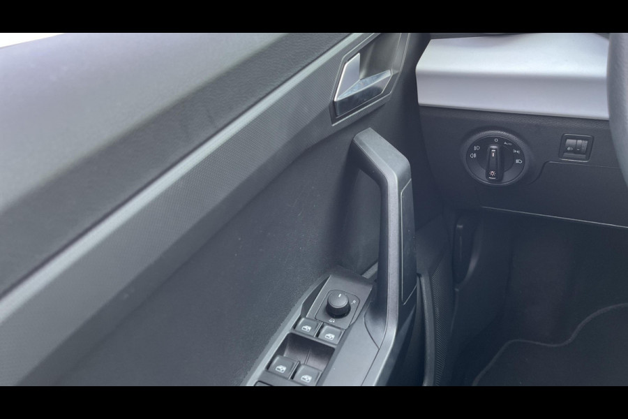 Seat Arona 1.0 TSI 110pk DSG Style Business Intense Stoelverwarming | Clima | Pdc | Navigatie