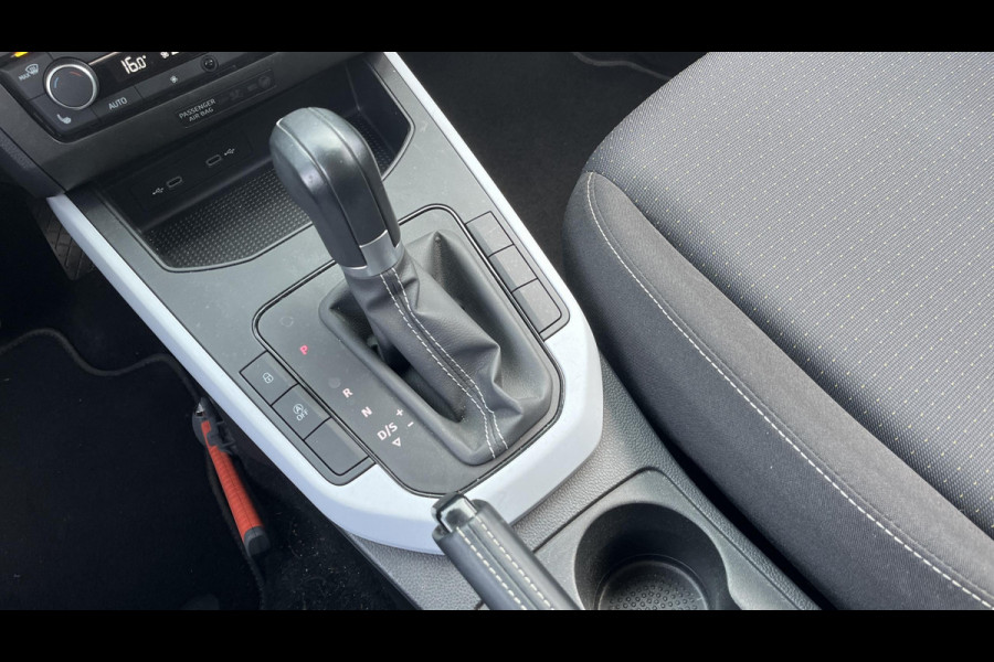 Seat Arona 1.0 TSI 110pk DSG Style Business Intense Stoelverwarming | Clima | Pdc | Navigatie