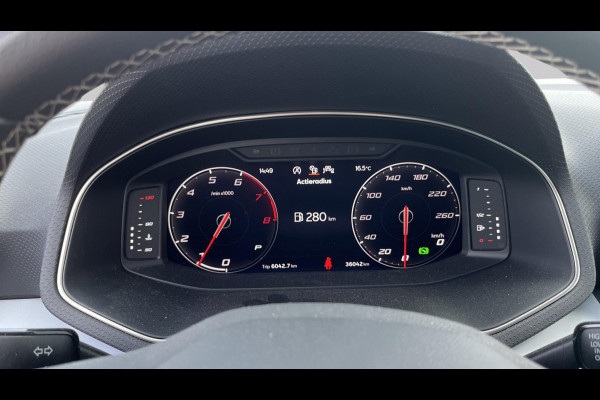 Seat Arona 1.0 TSI 110pk DSG Style Business Intense Stoelverwarming | Clima | Pdc | Navigatie