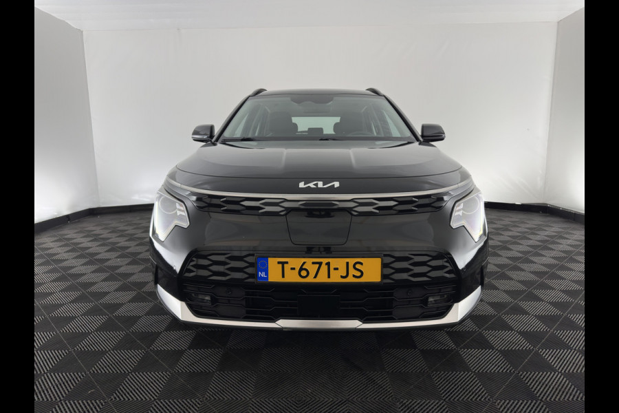 Kia Niro EV DynamicLine 64.8 kWh [3-Fase-11kW] {SoH-96%} (INCL-BTW) Aut. *LEATHER-FABRIC | ADAPTIVE-CRUISE | DIGI-COCKPIT | KEYLESS | CAMERA | DAB | COMFORTSEATS | SHIFTPADDLES | ECC | PDC | CARPLAY | AMBIENT-LIGHT | 17''ALU*