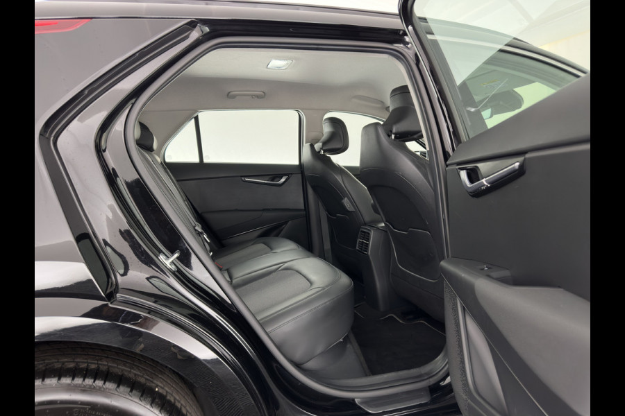Kia Niro EV DynamicLine 64.8 kWh [3-Fase-11kW] {SoH-96%} (INCL-BTW) Aut. *LEATHER-FABRIC | ADAPTIVE-CRUISE | DIGI-COCKPIT | KEYLESS | CAMERA | DAB | COMFORTSEATS | SHIFTPADDLES | ECC | PDC | CARPLAY | AMBIENT-LIGHT | 17''ALU*
