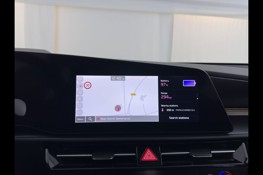 Kia Niro EV DynamicLine 64.8 kWh [3-Fase-11kW] {SoH-96%} (INCL-BTW) Aut. *LEATHER-FABRIC | ADAPTIVE-CRUISE | DIGI-COCKPIT | KEYLESS | CAMERA | DAB | COMFORTSEATS | SHIFTPADDLES | ECC | PDC | CARPLAY | AMBIENT-LIGHT | 17''ALU*