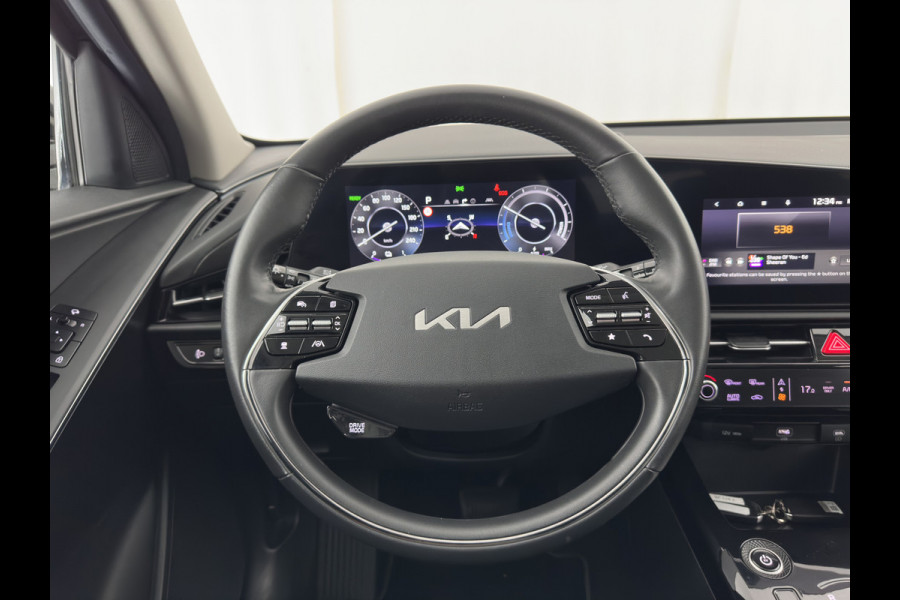 Kia Niro EV DynamicLine 64.8 kWh [3-Fase-11kW] {SoH-96%} (INCL-BTW) Aut. *LEATHER-FABRIC | ADAPTIVE-CRUISE | DIGI-COCKPIT | KEYLESS | CAMERA | DAB | COMFORTSEATS | SHIFTPADDLES | ECC | PDC | CARPLAY | AMBIENT-LIGHT | 17''ALU*