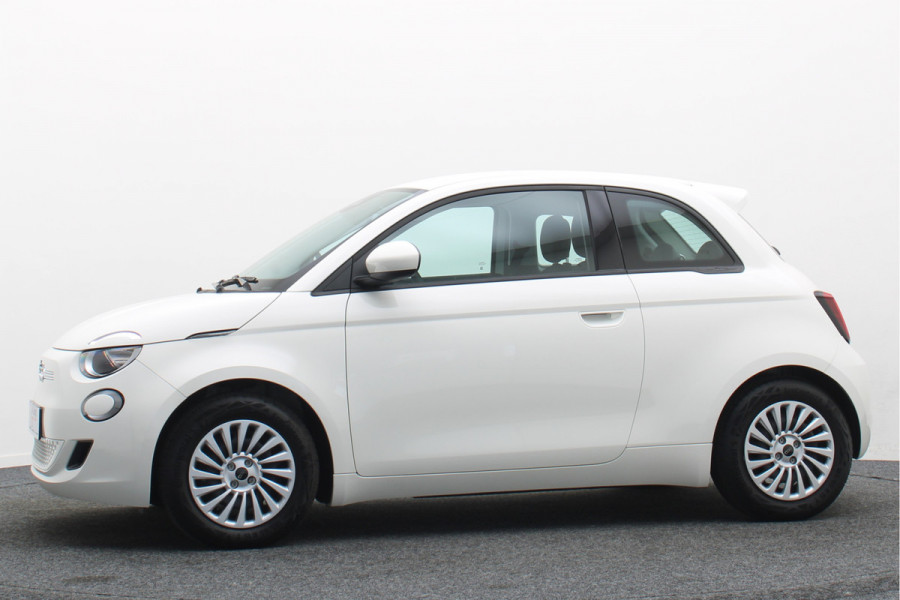 Fiat 500E Icon 42 kWh Virtual Cockpit, Cruise, Apple Carplay, Lane Assist, Climate, DAB, LED, 16''