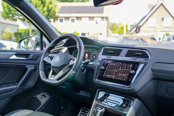 Volkswagen Tiguan 1.4 TSI eHybrid R-Line Business+ | 360 Camera | Memory | Lane Assist | Digitaal dashboard