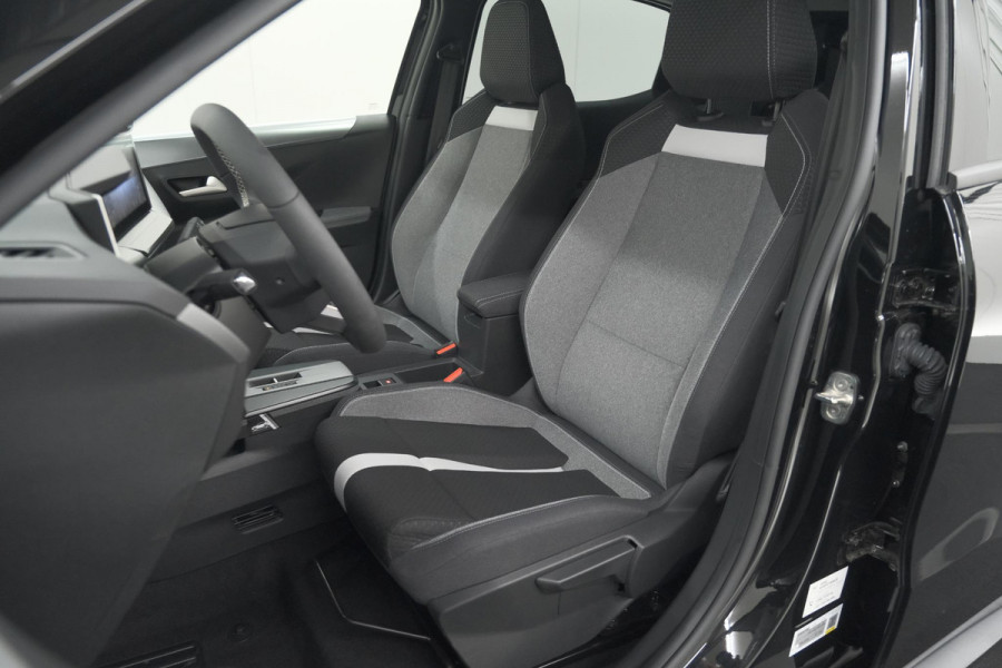 Opel Frontera 1.2 Turbo Hybrid 145 GS | 7 Zitplaatsen | Camera | Dodehoekdetectie | Navigatie