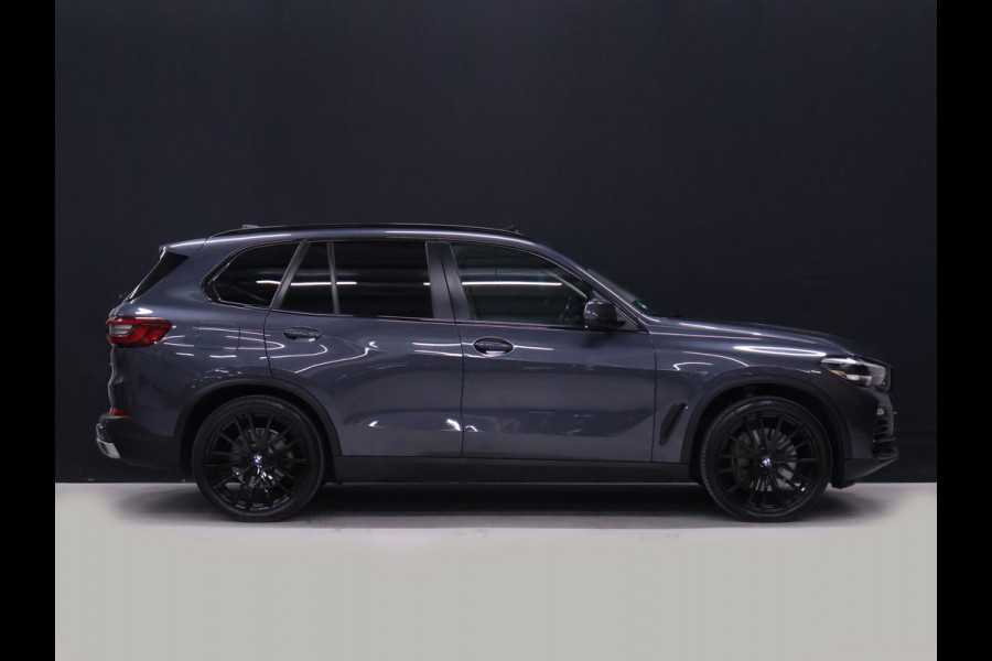 BMW X5 xDrive45e Sport [PANORAMADAK, HARMAN KARDON, TREKHAAK, LUCHTVERING, APPLE CARPLAY, ANDROID AUTO, MEMORY SEATS, M SPORT VELG, CAMERA, NIEUWSTAAT]