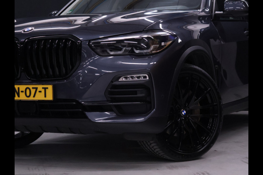 BMW X5 xDrive45e Sport [PANORAMADAK, HARMAN KARDON, TREKHAAK, LUCHTVERING, APPLE CARPLAY, ANDROID AUTO, MEMORY SEATS, M SPORT VELG, CAMERA, NIEUWSTAAT]