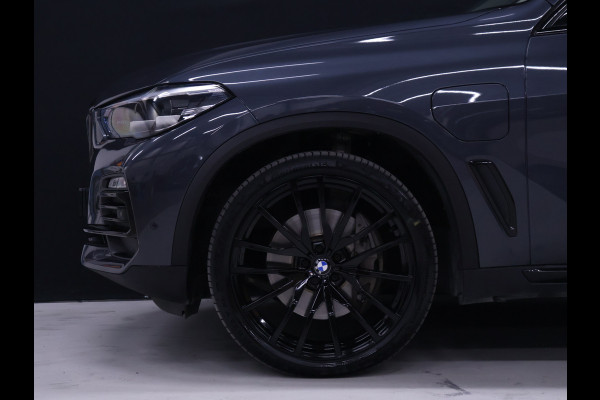 BMW X5 xDrive45e High Executive [PANORAMADAK, APPLE CARPLAY, HEAD-UP DISPLAY, ADAPTIVE CRUISE, ANDROID, TREKHAAK ELEKTRISCH, STOELVERWARMING, COMFORTSTOELEN, NIEUWSTAAT]