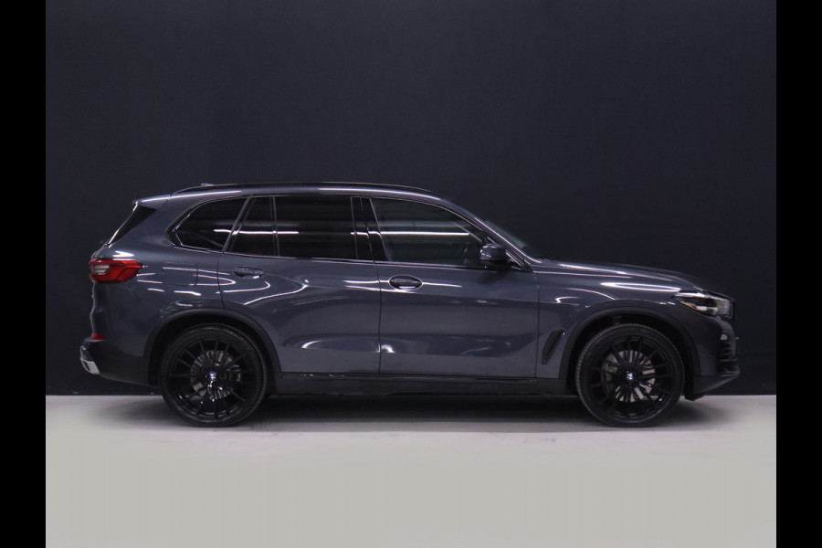 BMW X5 xDrive45e High Executive [PANORAMADAK, APPLE CARPLAY, HEAD-UP DISPLAY, ADAPTIVE CRUISE, ANDROID, TREKHAAK ELEKTRISCH, STOELVERWARMING, COMFORTSTOELEN, NIEUWSTAAT]