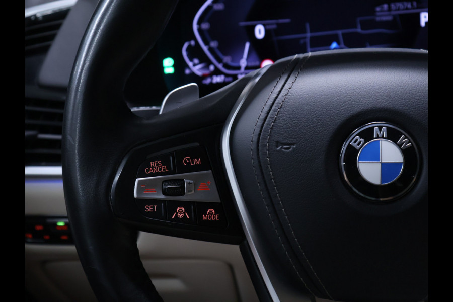BMW X5 xDrive45e High Executive [PANORAMADAK, APPLE CARPLAY, HEAD-UP DISPLAY, ADAPTIVE CRUISE, ANDROID, TREKHAAK ELEKTRISCH, STOELVERWARMING, COMFORTSTOELEN, NIEUWSTAAT]