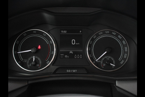 Škoda Kamiq 1.0 TSI 110pk DSG Blackline Navigatie Apple Carplay/Android Auto Adaptive Cruise Control Stoelverwarming Led Climatronic