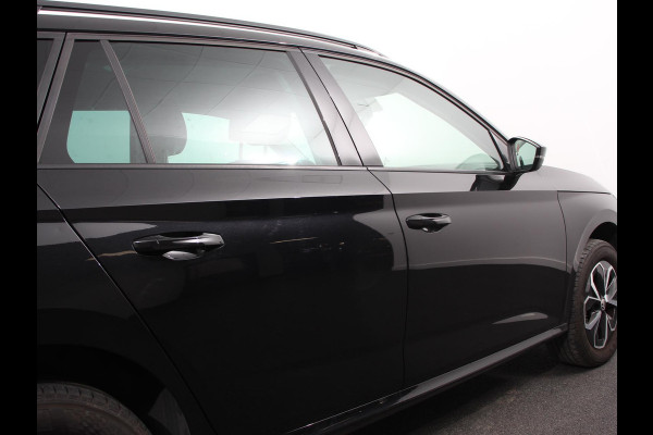 Škoda Kamiq 1.0 TSI 110pk DSG Blackline Navigatie Apple Carplay/Android Auto Adaptive Cruise Control Stoelverwarming Led Climatronic