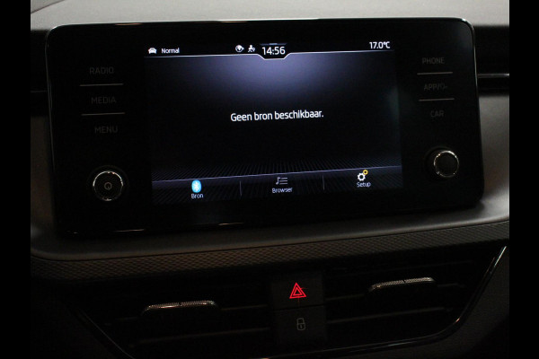 Škoda Kamiq 1.0 TSI 110pk DSG Blackline Navigatie Apple Carplay/Android Auto Adaptive Cruise Control Stoelverwarming Led Climatronic