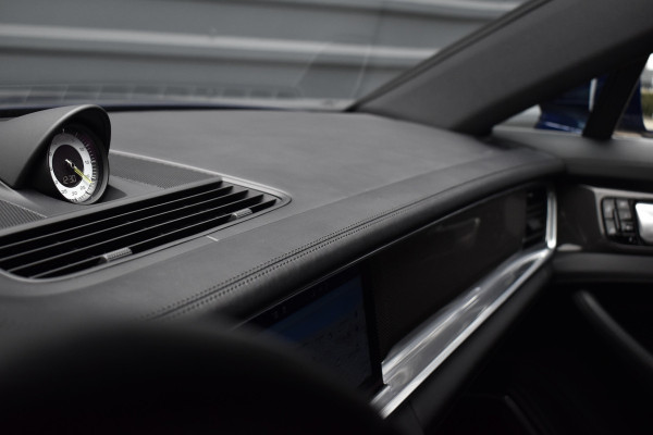 Porsche Panamera Sport Turismo 2.9 4 E-Hybrid 462pk SportDesign | Pano | ACC | 21'' Wielen | Matrix PDLS+ | Bose | Achterasbesturing | Head-Up | Stoelventilatie |