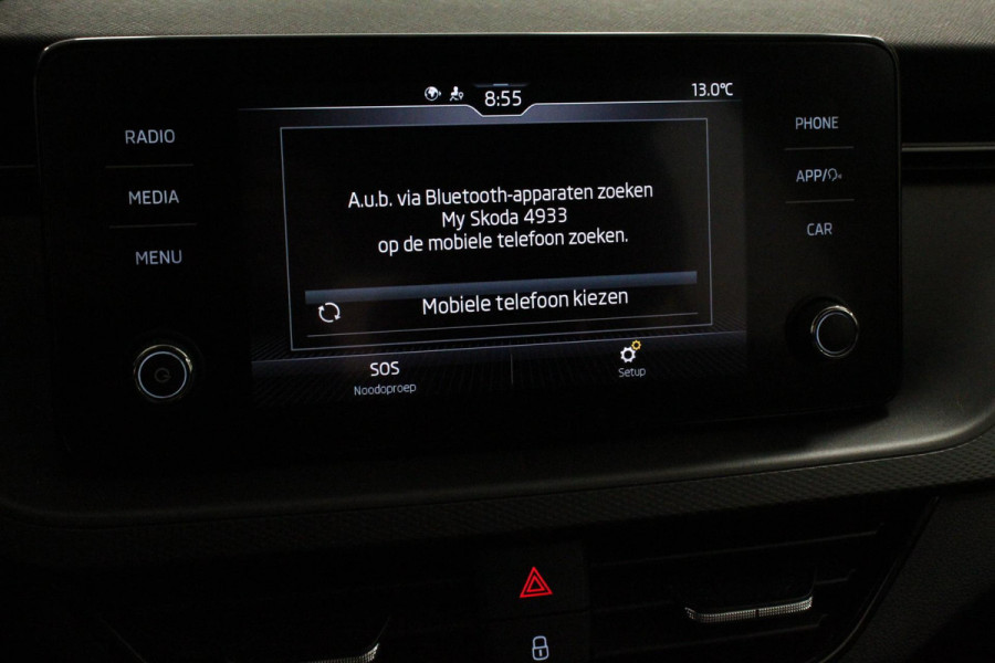 Škoda Kamiq 1.0 TSI 110 pk DSG Life Navigatie Apple Carplay/Android Auto Adaptieve Cruise Control Parkeersensor achter Verwarmde voorstoelen LED-verlichting voor Dakrail DAB