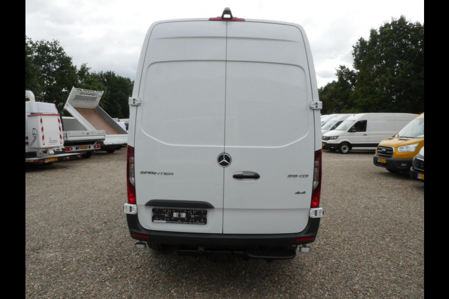 Mercedes-Benz Sprinter 319 CDI 190PK 4x4 L2H2 Automaat Airco Camera