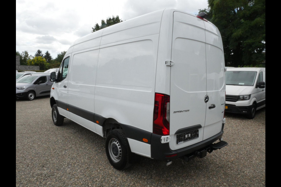 Mercedes-Benz Sprinter 319 CDI 190PK 4x4 L2H2 Automaat Airco Camera