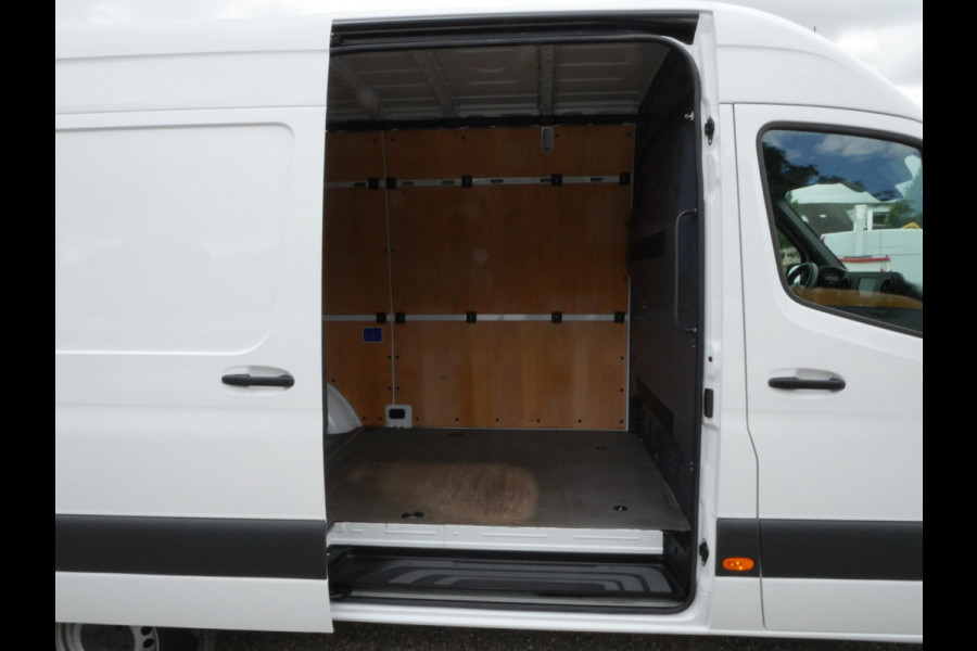 Mercedes-Benz Sprinter 319 CDI 190PK 4x4 L2H2 Automaat Airco Camera