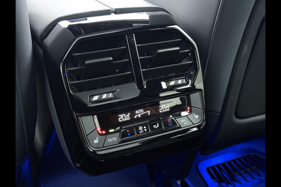 BMW iX xDrive40 Business Edition Plus 77 kWh SOH 100% | DRIVING ASSISTENT PROF. | STOEL + STUURVERWARMING EN MASSAGE| ELEKTRISCHE TREKHAAK| SKYLOUNGE | LASER|