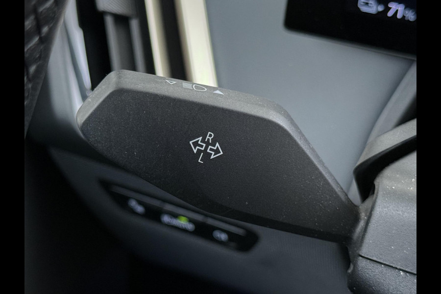 BMW iX xDrive40 Business Edition Plus 77 kWh SOH 100% | DRIVING ASSISTENT PROF. | STOEL + STUURVERWARMING EN MASSAGE| ELEKTRISCHE TREKHAAK| SKYLOUNGE | LASER|