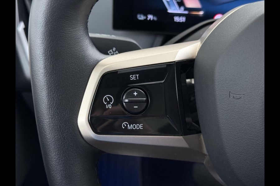 BMW iX xDrive40 Business Edition Plus 77 kWh SOH 100% | DRIVING ASSISTENT PROF. | STOEL + STUURVERWARMING EN MASSAGE| ELEKTRISCHE TREKHAAK| SKYLOUNGE | LASER|