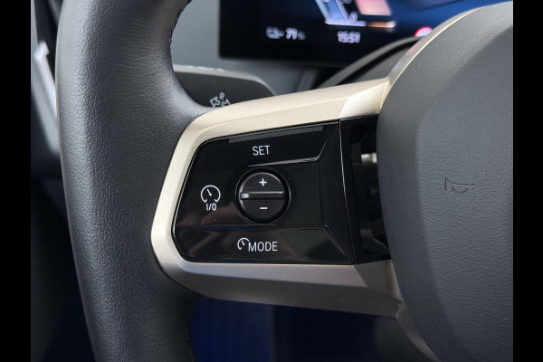 BMW iX xDrive40 Business Edition Plus 77 kWh SOH 100% | DRIVING ASSISTENT PROF. | STOEL + STUURVERWARMING EN MASSAGE| ELEKTRISCHE TREKHAAK| SKYLOUNGE | LASER|