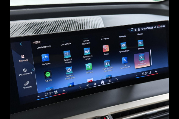 BMW iX xDrive40 Business Edition Plus 77 kWh SOH 100% | DRIVING ASSISTENT PROF. | STOEL + STUURVERWARMING EN MASSAGE| ELEKTRISCHE TREKHAAK| SKYLOUNGE | LASER|