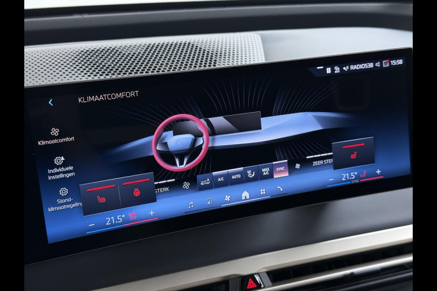 BMW iX xDrive40 Business Edition Plus 77 kWh SOH 100% | DRIVING ASSISTENT PROF. | STOEL + STUURVERWARMING EN MASSAGE| ELEKTRISCHE TREKHAAK| SKYLOUNGE | LASER|