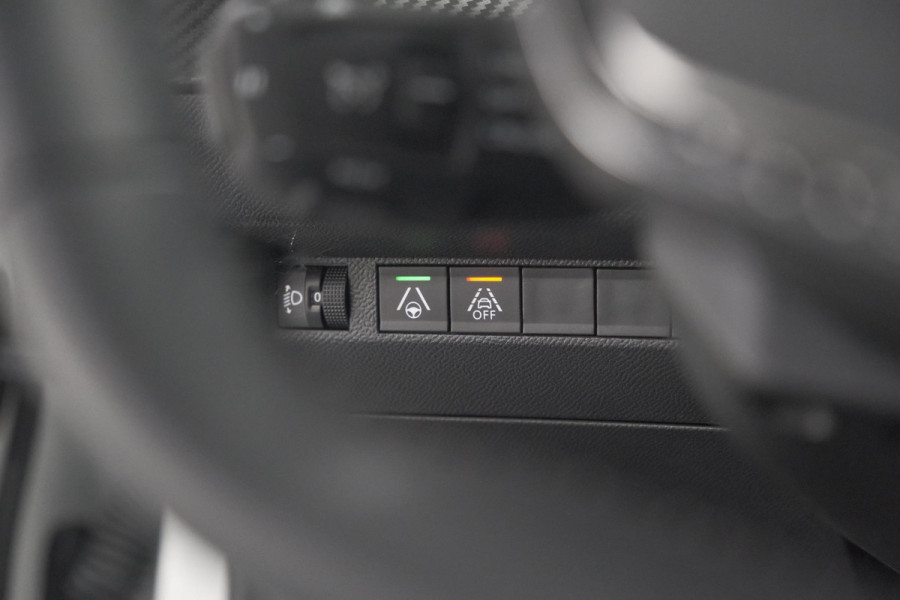 Peugeot 208 PureTech 130 EAT8 Allure Pack | Adaptieve Cruise Control | Navigatie | Camera | Parkeersensoren