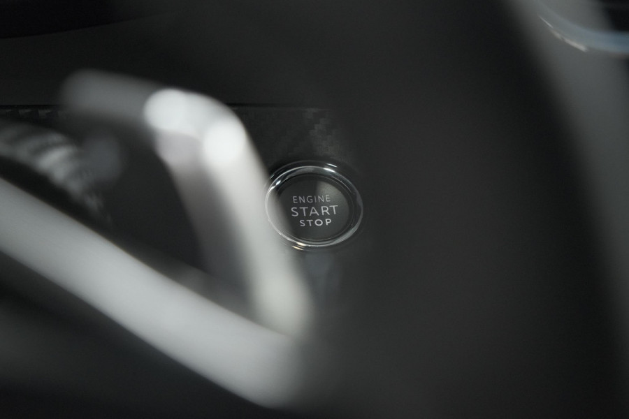 Peugeot 208 PureTech 130 EAT8 Allure Pack | Adaptieve Cruise Control | Navigatie | Camera | Parkeersensoren
