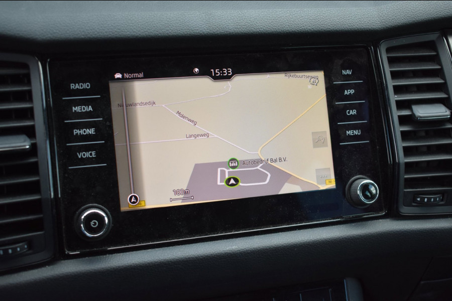 Škoda Kodiaq 1.5 TSI Sportline 7p. | PANORAMADAK | TREKHAAK | NAP | CANTON | STOELVERWARMING | DEALER ONDERHOUDEN
