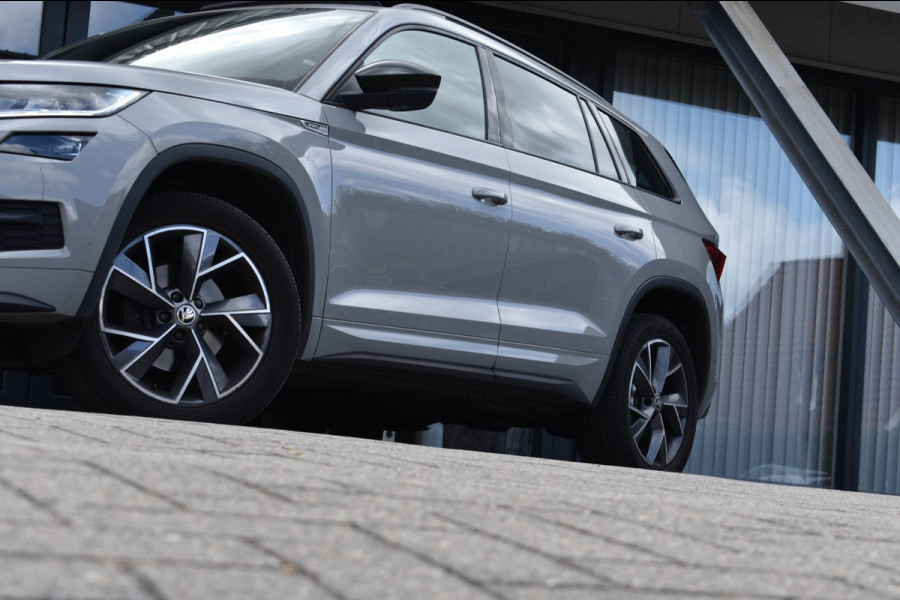 Škoda Kodiaq 1.5 TSI Sportline 7p. | PANORAMADAK | TREKHAAK | NAP | CANTON | STOELVERWARMING | DEALER ONDERHOUDEN