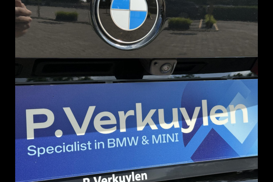 BMW X1 xDrive23i X LINE | PANORAMA | SPORTSTOELEN | ELEKTRISCHE STOEL | LEDER | 18 INCH LM VELGEN |