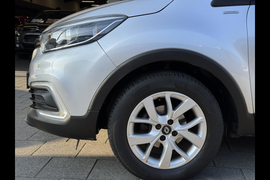 Renault Captur 0.9 TCe Limited - Navigatie I Airco I PDC I Cruise control I Sport velgen I LED I Dealer onderhouden