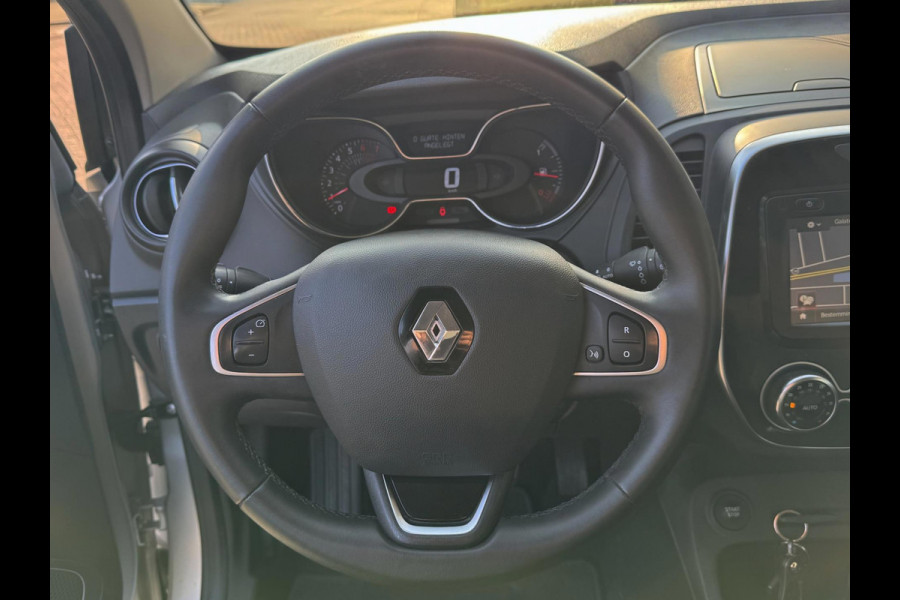 Renault Captur 0.9 TCe Limited - Navigatie I Airco I PDC I Cruise control I Sport velgen I LED I Dealer onderhouden