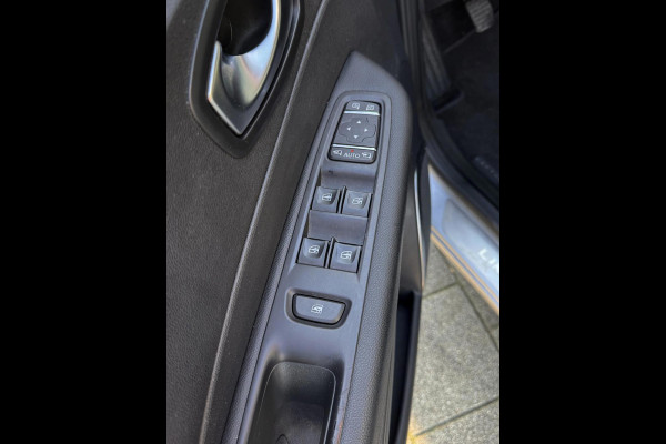 Renault Captur 0.9 TCe Limited - Navigatie I Airco I PDC I Cruise control I Sport velgen I LED I Dealer onderhouden