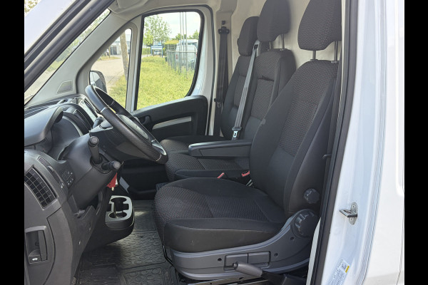 Citroën Jumper 2.2 BlueHDi 140PK L3H2 3.3t ✓ 3-zits ✓imperiaal ✓camera ✓navigatie ✓clima